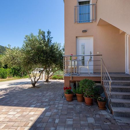 Apartments Viktorija 2 باشْكا الغرفة الصورة
